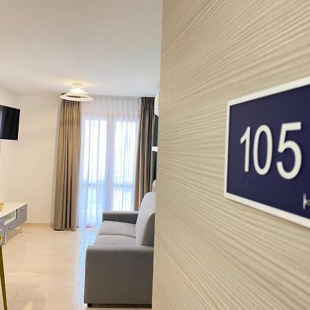 Azzurra Apartments 巴莱斯特拉泰 外观 照片
