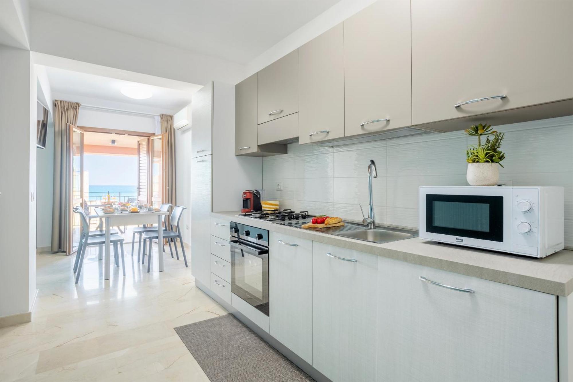Azzurra Apartments 巴莱斯特拉泰 外观 照片