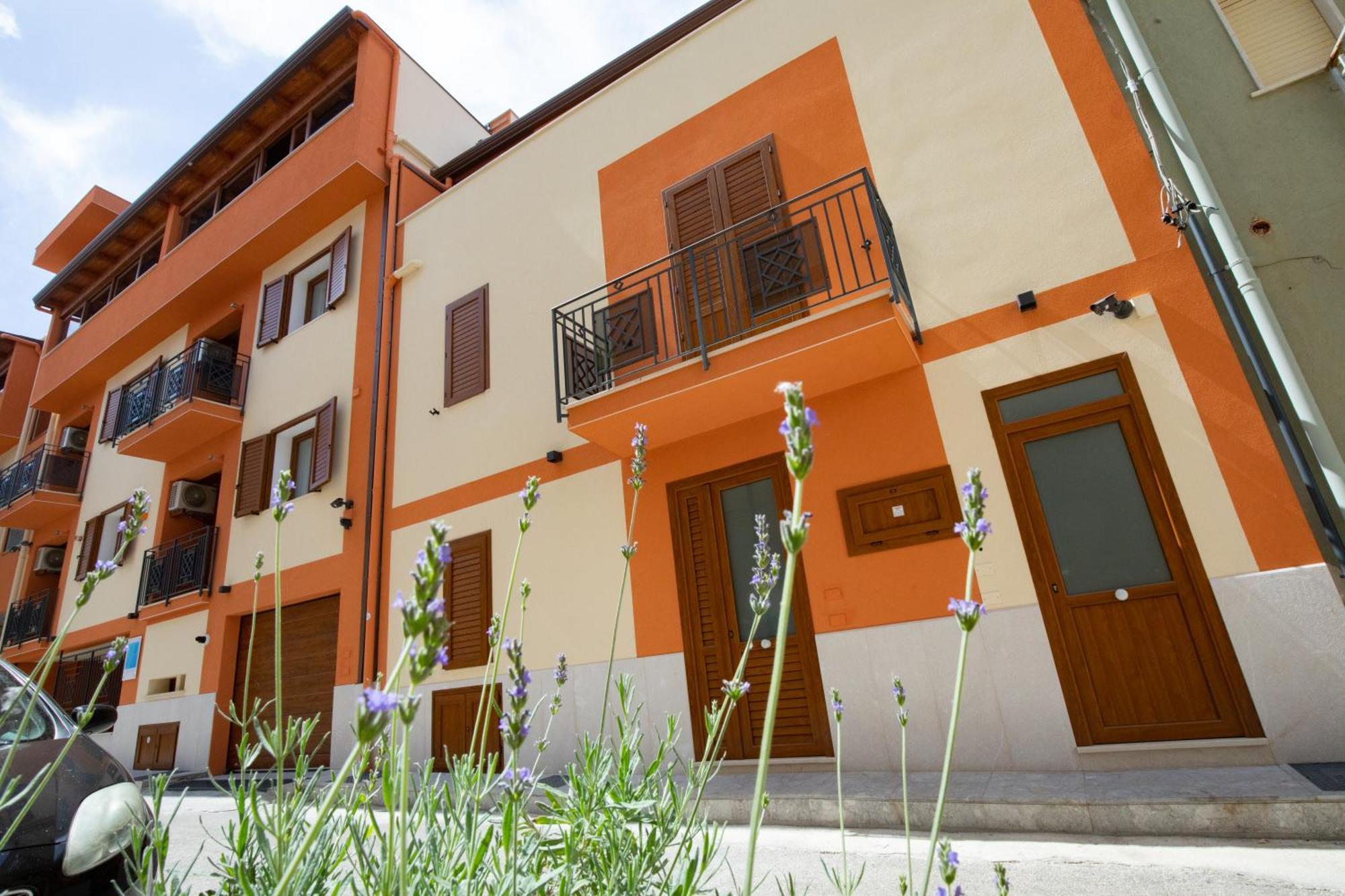 Azzurra Apartments 巴莱斯特拉泰 外观 照片