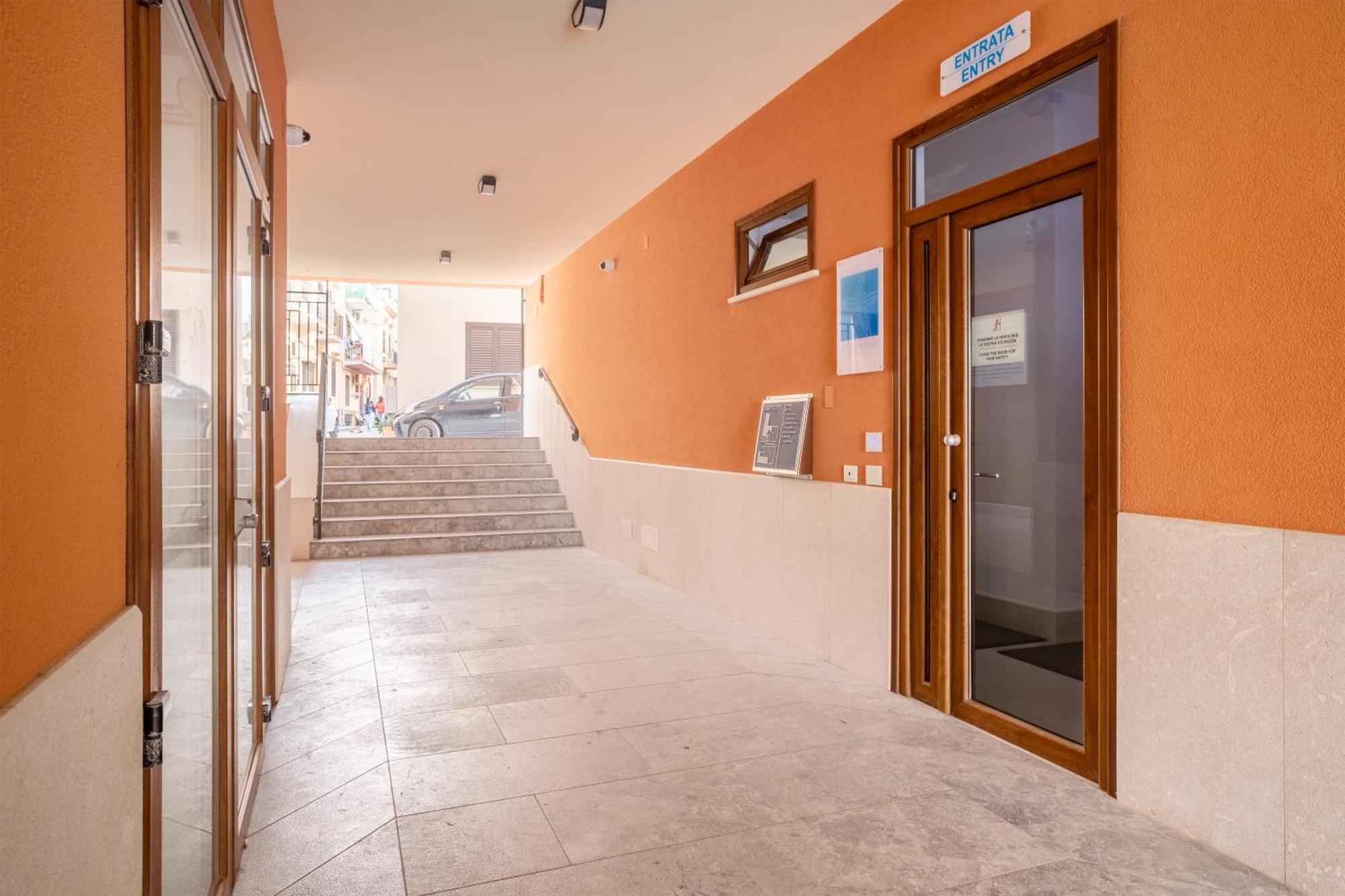 Azzurra Apartments 巴莱斯特拉泰 外观 照片