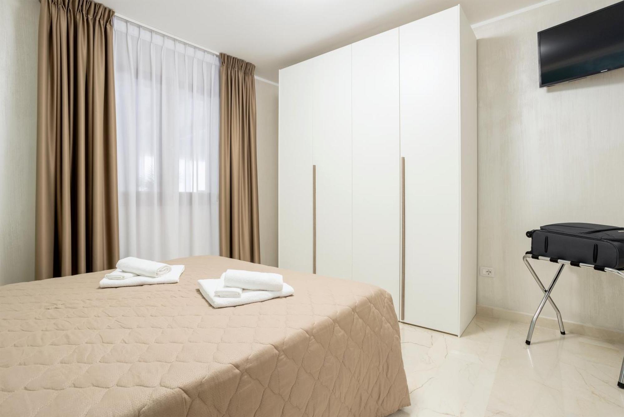 Azzurra Apartments 巴莱斯特拉泰 外观 照片