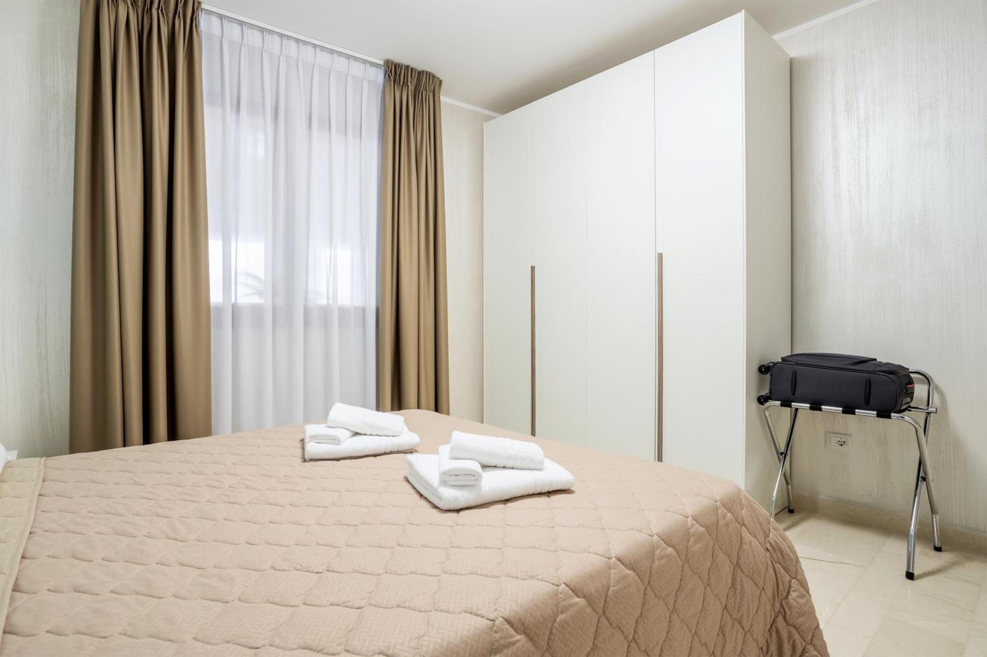 Azzurra Apartments 巴莱斯特拉泰 外观 照片
