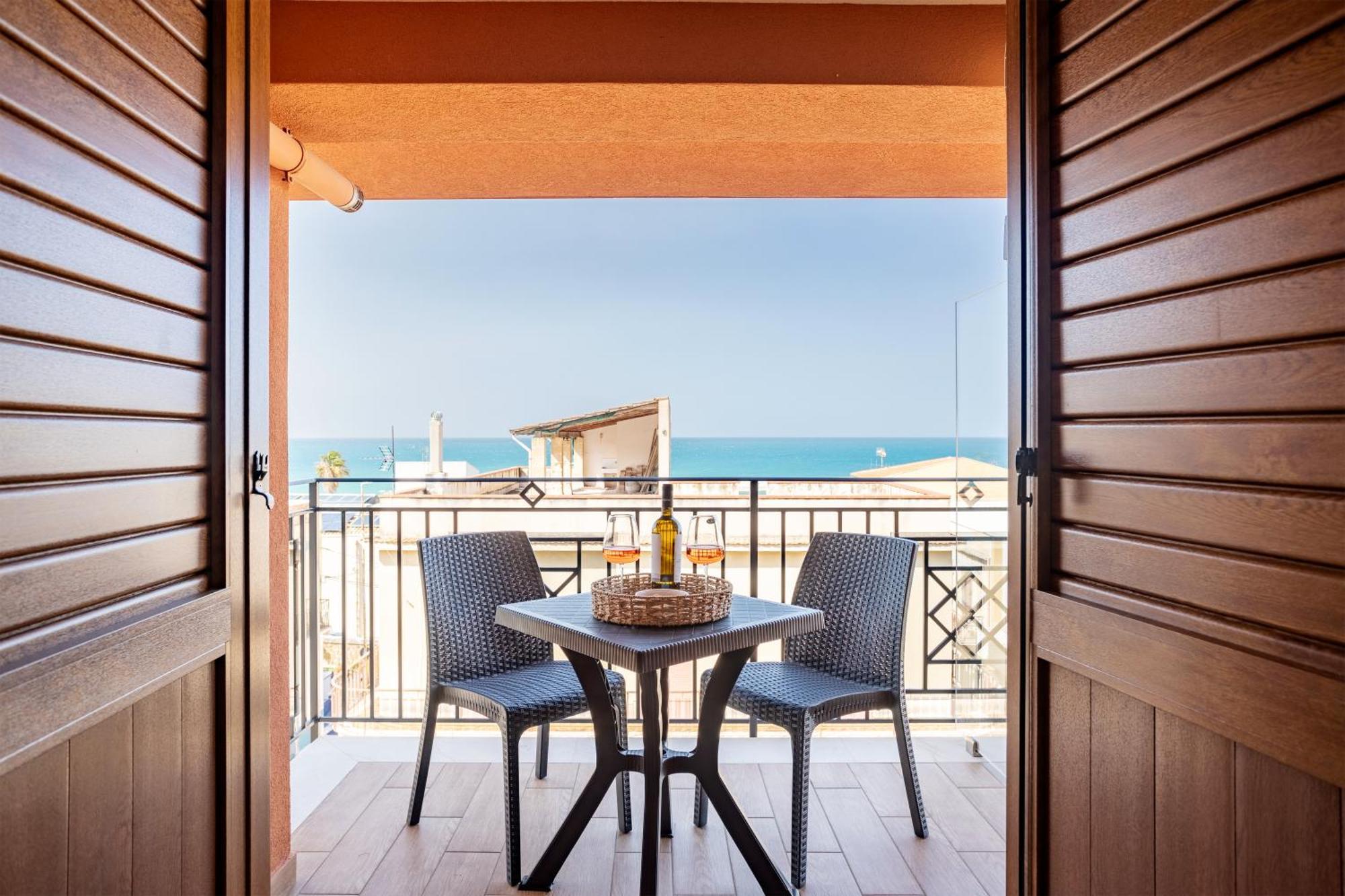 Azzurra Apartments 巴莱斯特拉泰 外观 照片