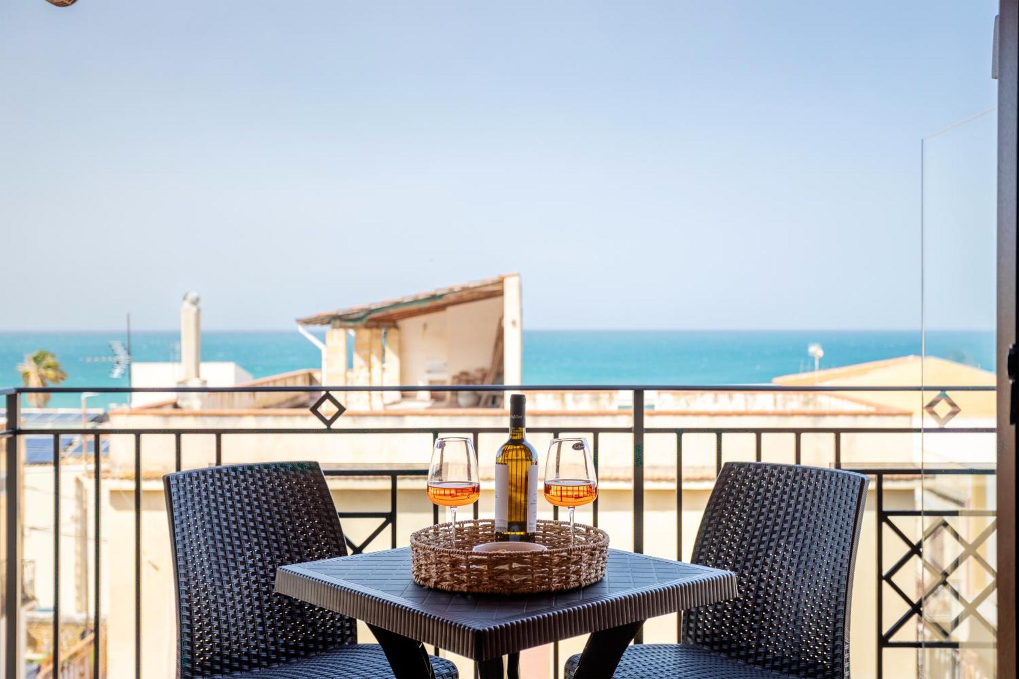 Azzurra Apartments 巴莱斯特拉泰 外观 照片