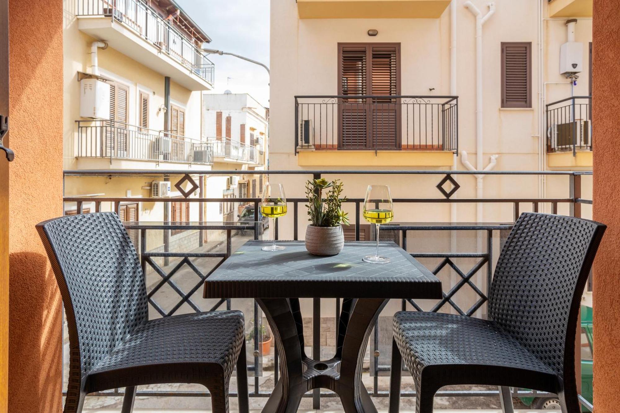 Azzurra Apartments 巴莱斯特拉泰 外观 照片