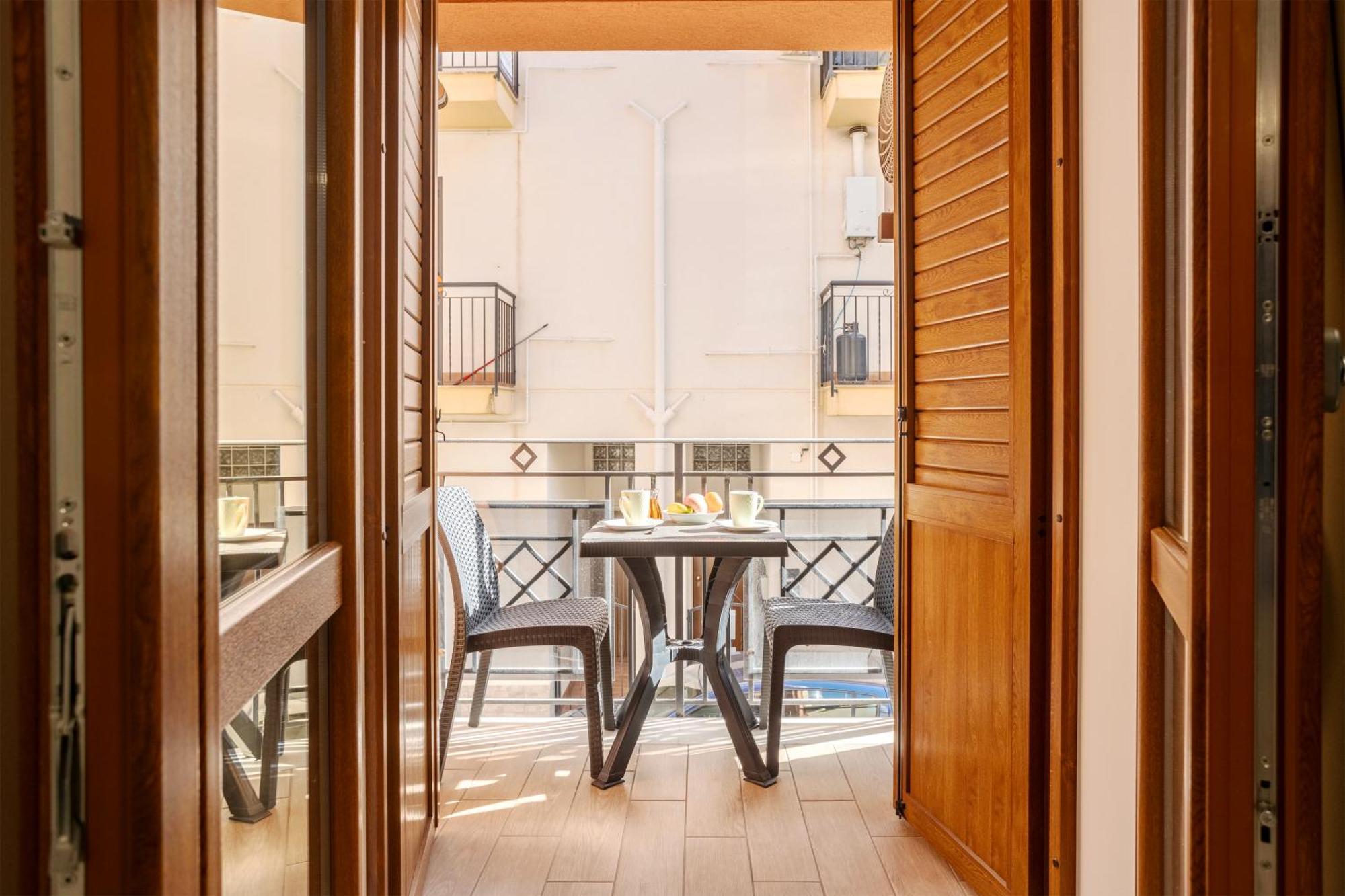 Azzurra Apartments 巴莱斯特拉泰 外观 照片